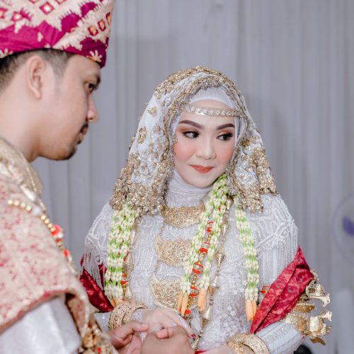 BRIDE BELLA-FRIZKY
