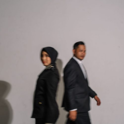 erin & Fajar kado fisik